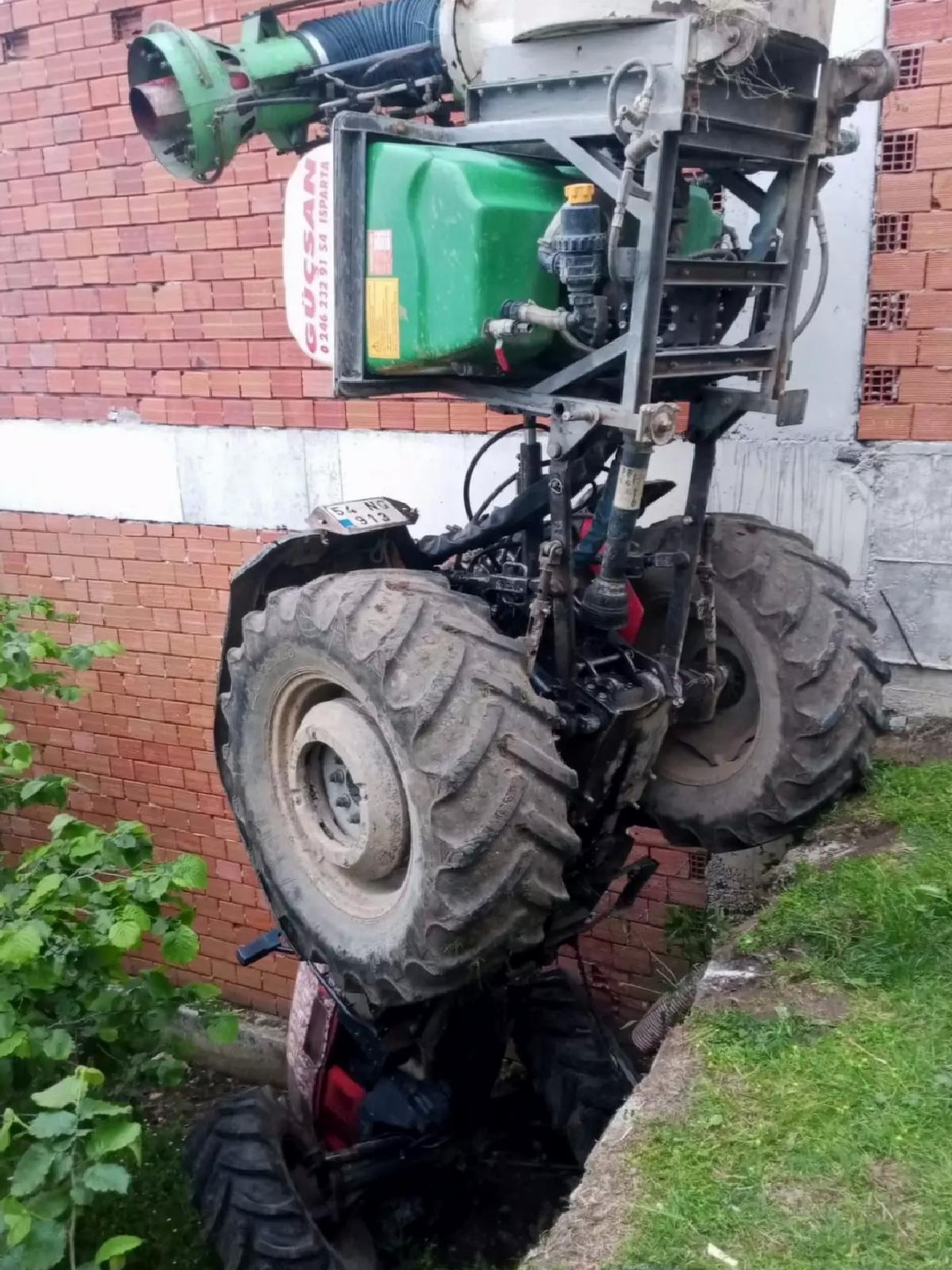 Traktör Kazasında 14 Yaşındaki Kız Hayatını Kaybetti