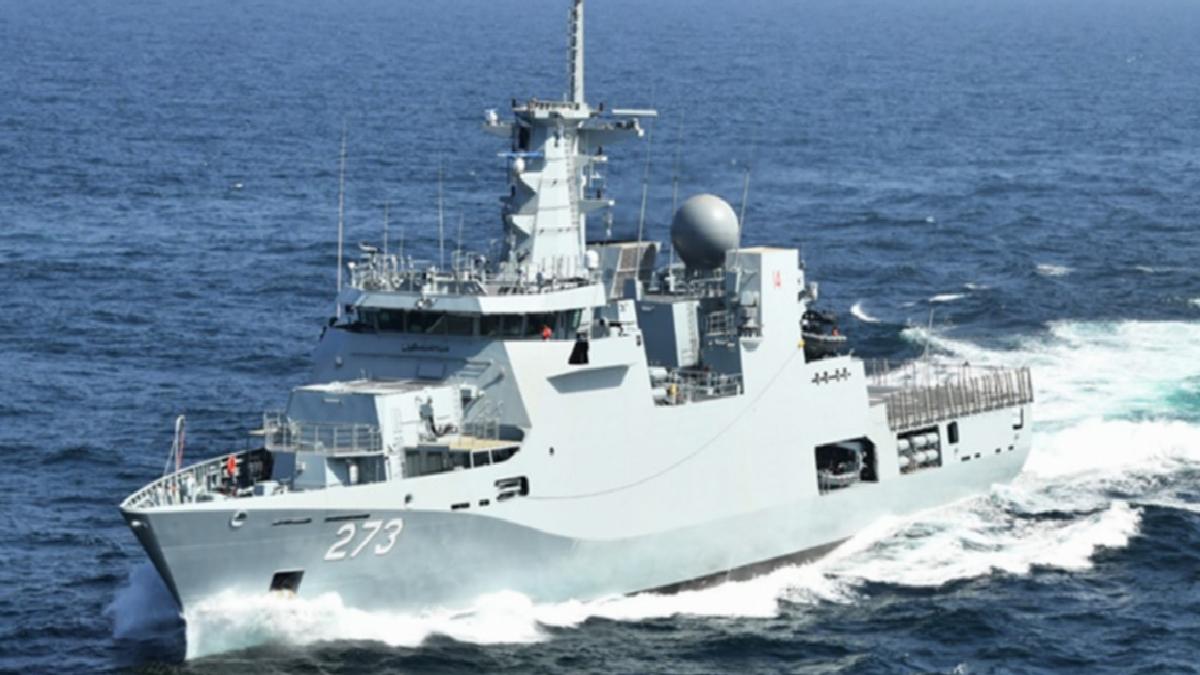 Türk savaş gemisi TCG BÜYÜKADA Pakistan’da