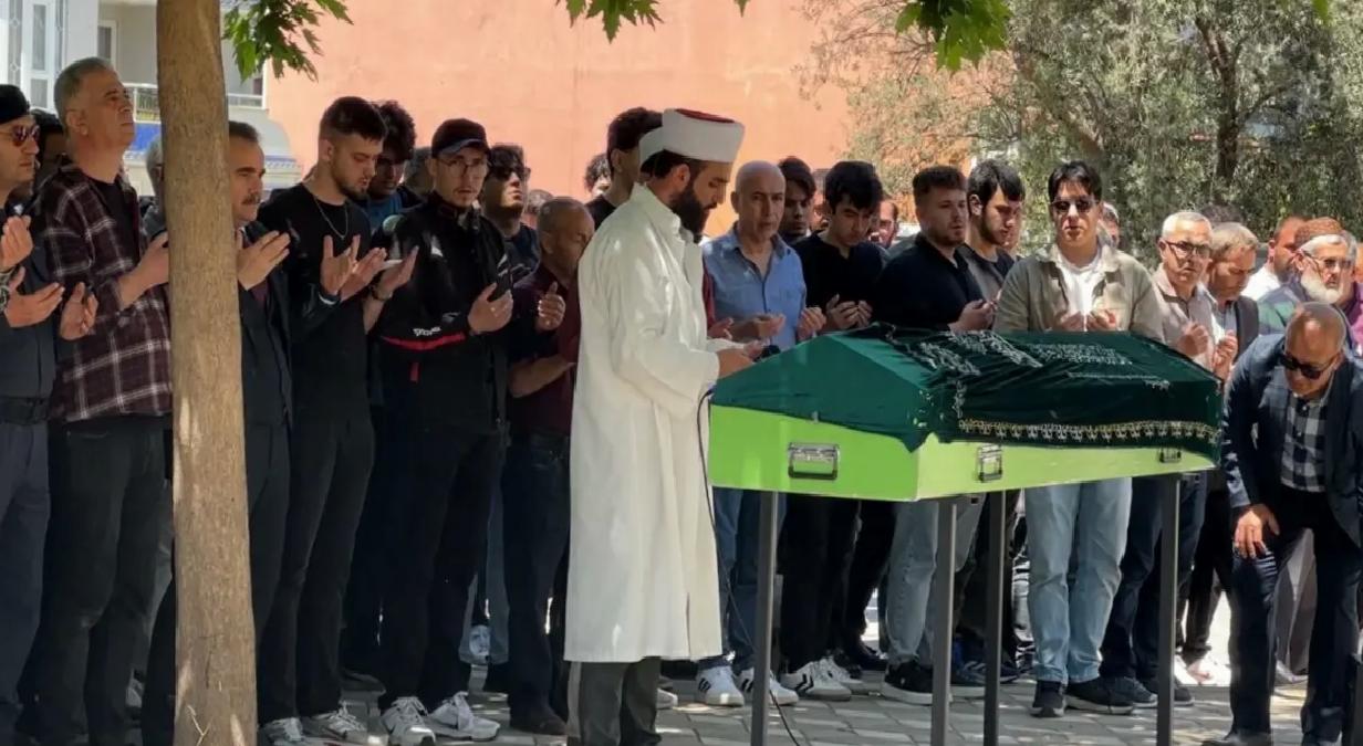 Üniversite öğrencisi Bergin Serdar’ın annesine Anneler Günü kutlamasının ardından kaza yaptığı ortaya çıktı