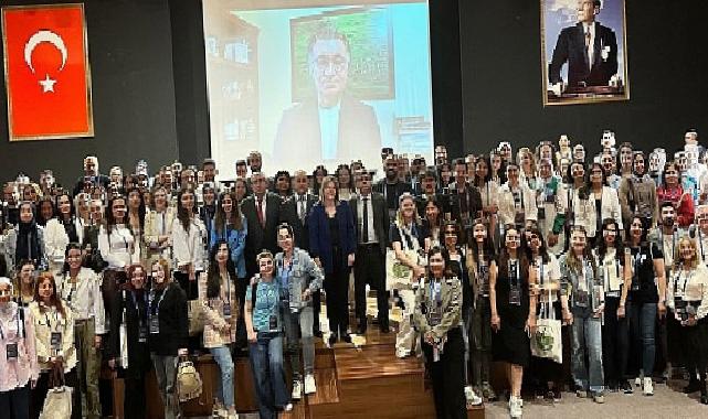 Uzmanından Sosyal Medya Uyarısı: Normal Duygu Döngüsünü Bozuyor