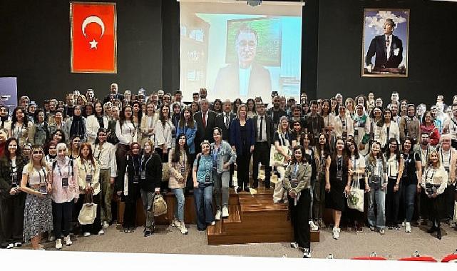 Uzmanından Sosyal Medya Uyarısı: Normal Duygu Döngüsünü Bozuyor