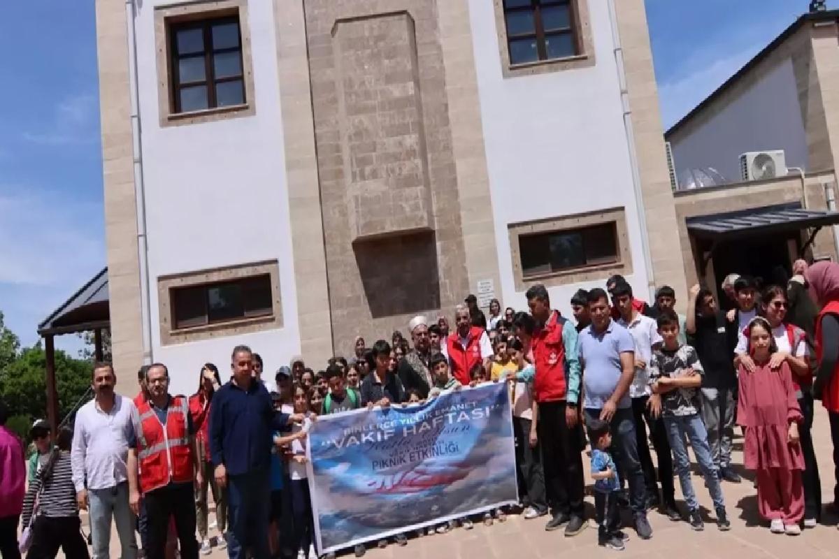 Vakıf Haftası’nda çocuklara gezi