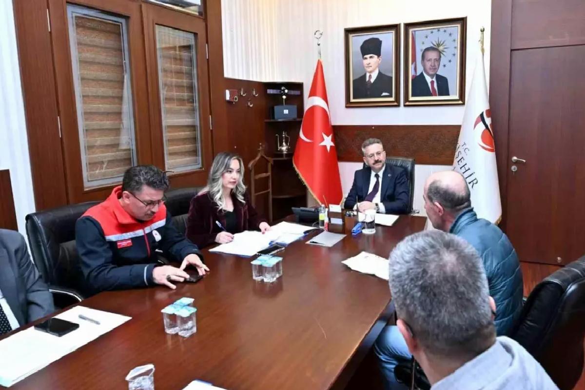 Vali Aksoy Halk Günü’nde Vatandaşları Dinledi
