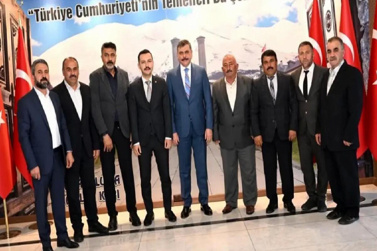 Vali Çiftçi, Aşkale Kaymakamı ve Muhtarları Kabul Etti