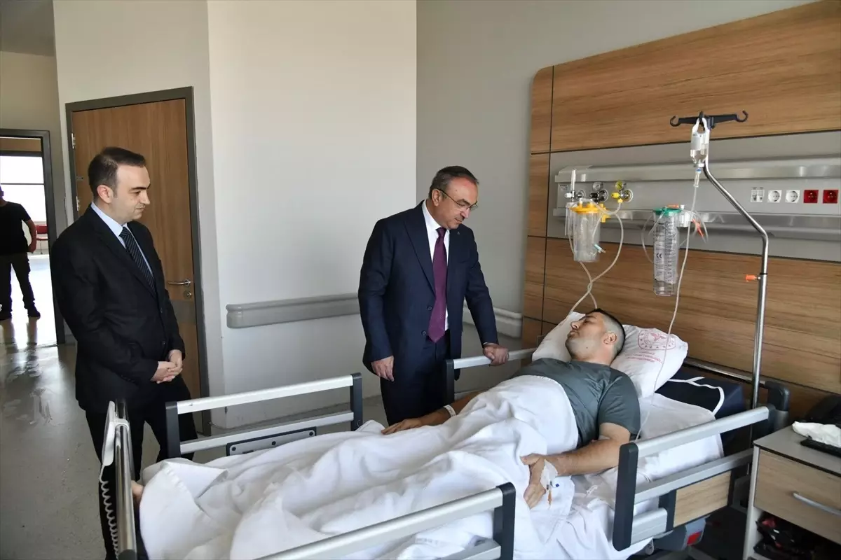 Vali Soytürk, Yaralı Polisi Ziyaret Etti