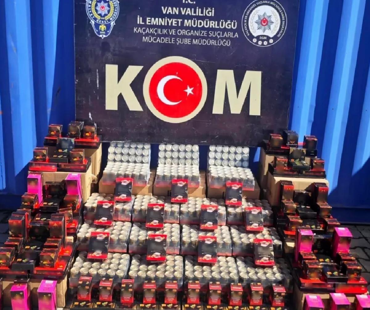 Van’da Gümrük Kaçağı Malzeme Operasyonu