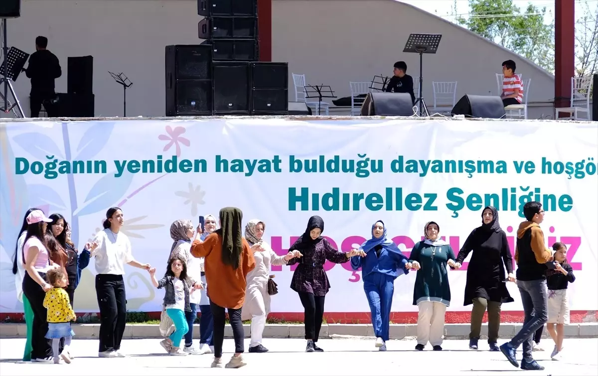 Van’da Hıdırellez Şenliği Coşkusu