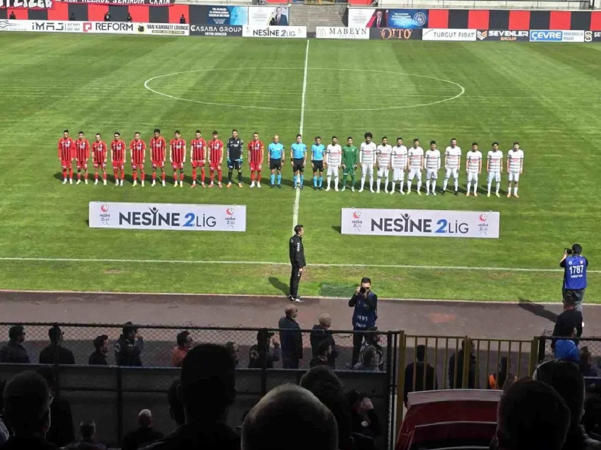 Vanspor FK, Karaman FK’yi 4-1 Yendi