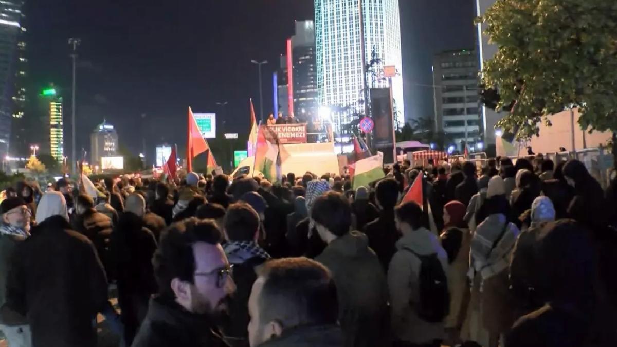 Vicdan Gemisi’ne Saldırı Protesto Edildi