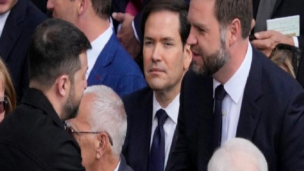 Vladimir Zelensky, JD Vance ile el sıkıştı