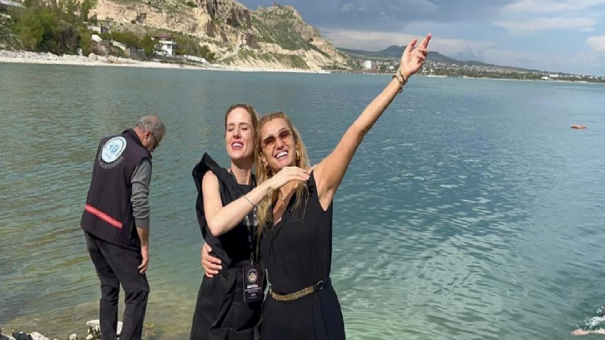 Wilma Elles ve Tuşba Özay Van Gölü’ne girdi