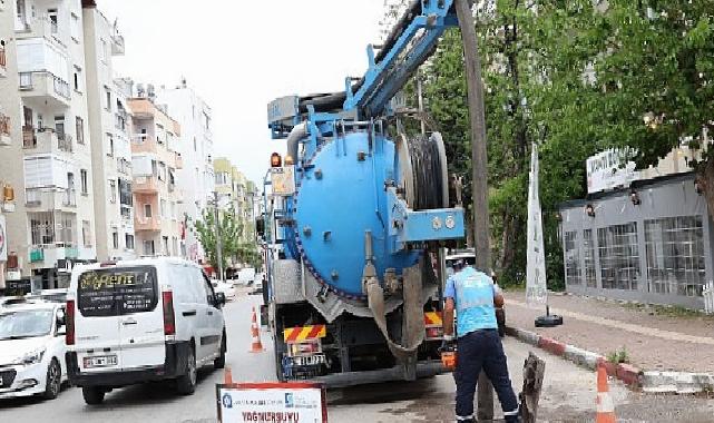 yağmur suyu hattı temizliği sürüyor