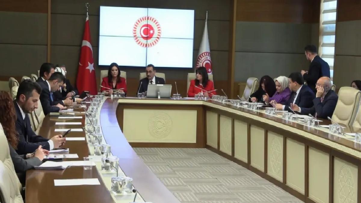 Yapay Zeka Raporu Hazırlanıyor