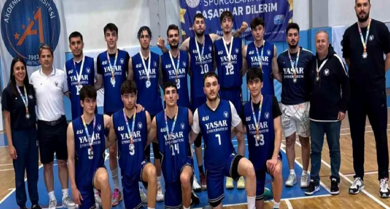 Yaşar Üniversitesi Basketbol Takımı Süper Lig’e Yükseldi