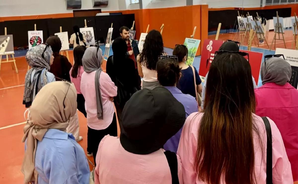 Yeşilay’dan Bağımlılıkla Mücadele Sergisi