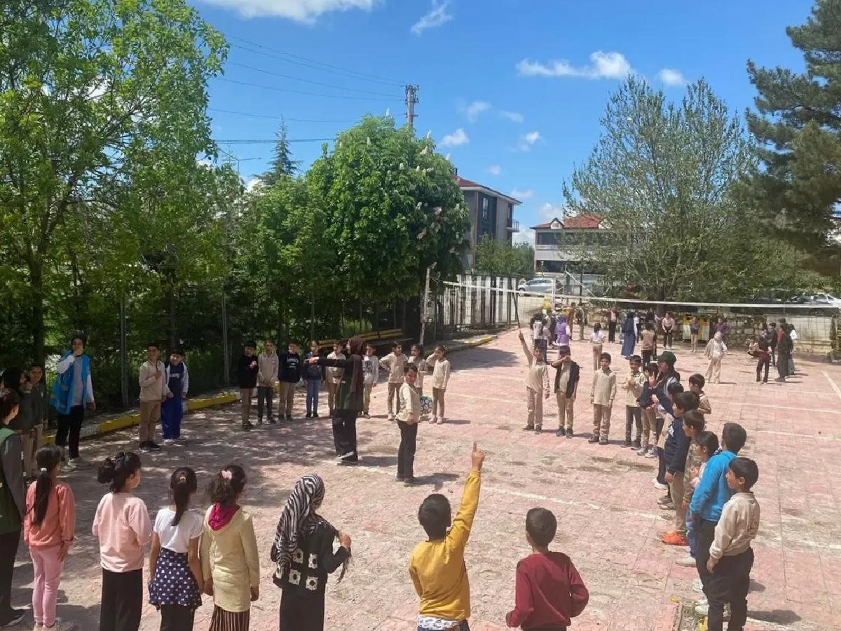 Yeşilay’dan Öğrencilere Sağlıklı Yaşam Eğitimi