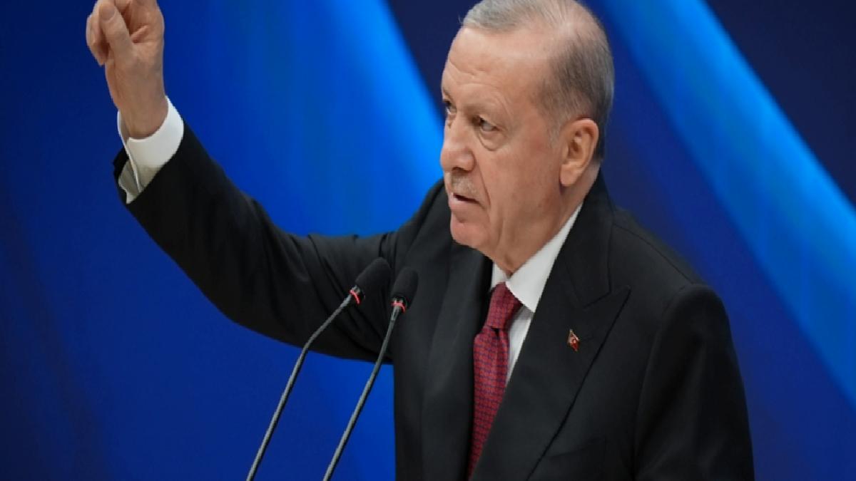 Yunan basınından Türk diplomasisine övgü: Tüm oyunu Erdoğan oynuyor