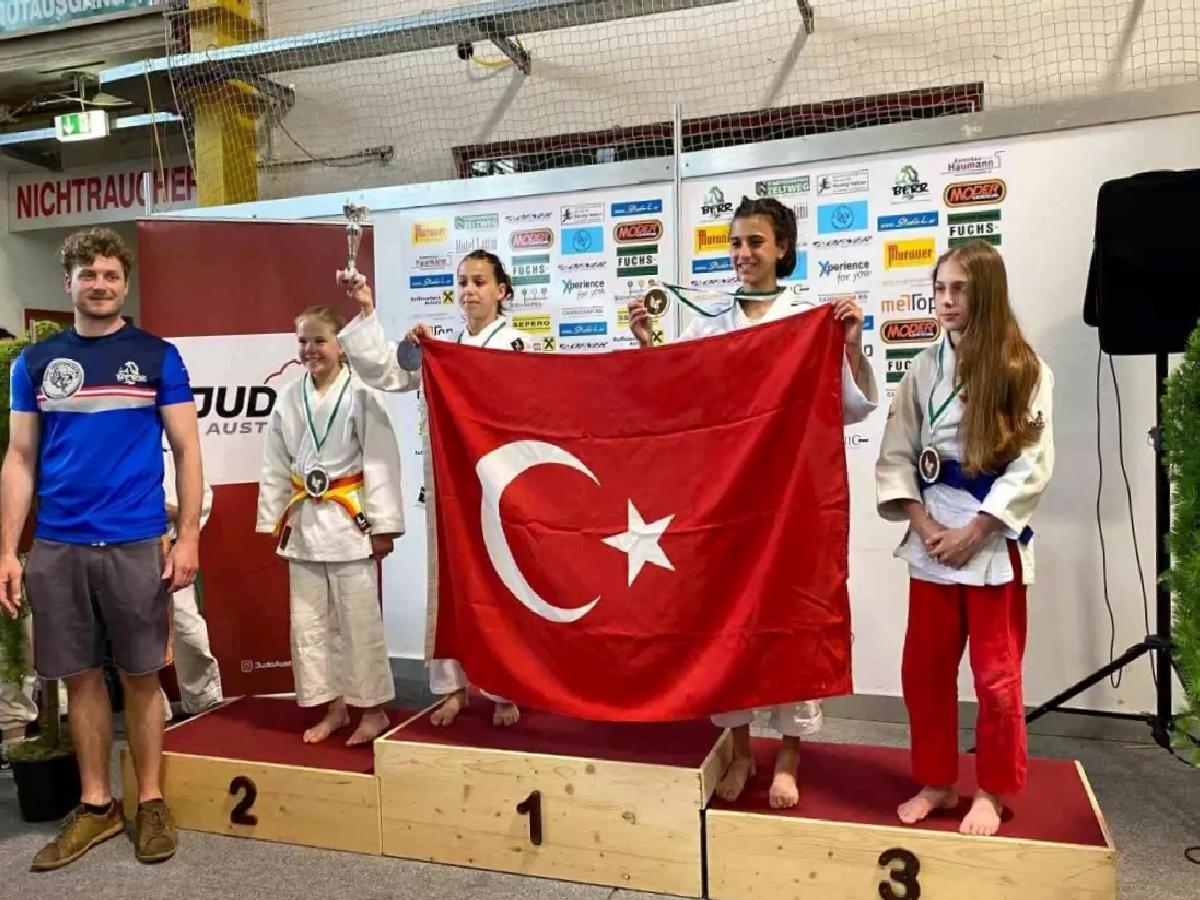 Yunusemre Belediyespor Judocuları Avusturya’dan Başarıyla Döndü