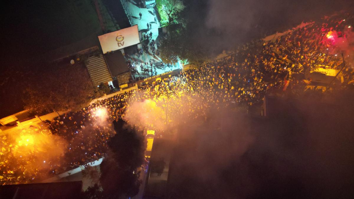 Yurtta Galatasaraylıların şampiyonluk coşkusu