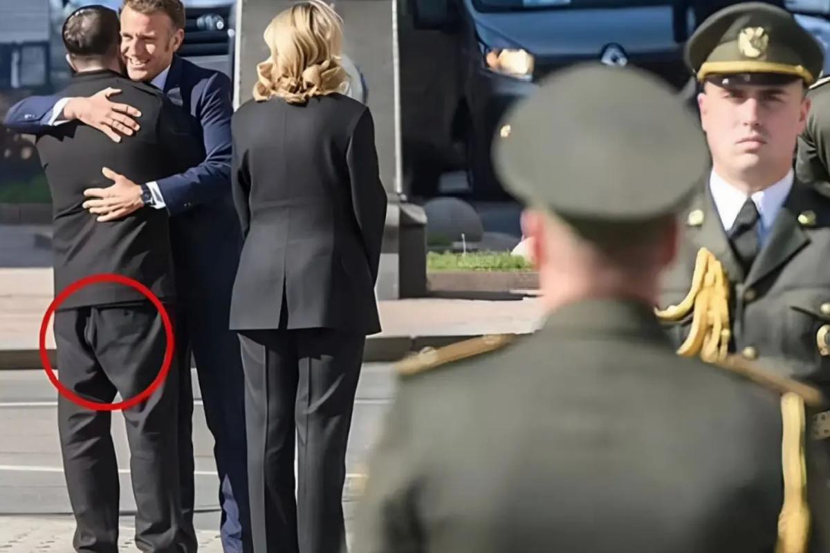 Zelensky pantolonunu ters mi giydi? Viral olan fotoğrafın arkasındaki gerçek